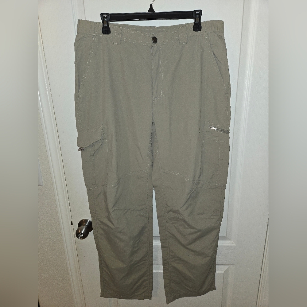 Coumbia Men's Tan Cargo Pants
